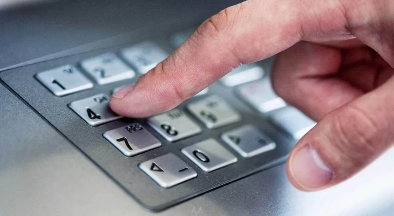 ATM'lerde yeni dönem: Bunu yapmayan para çekemeyecek!