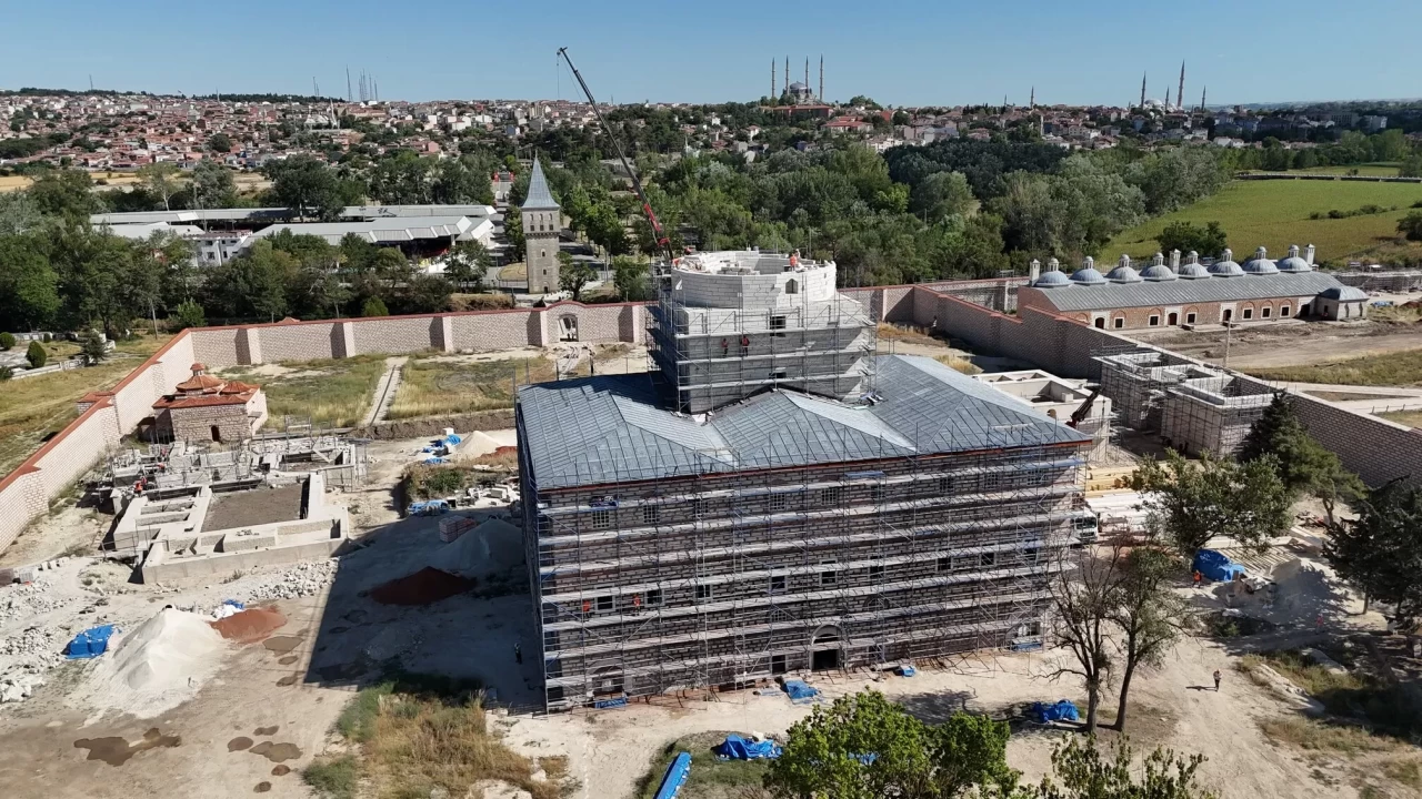 Edirne Sarayı'nda ihya çalışmalarının yarısı tamamlandı