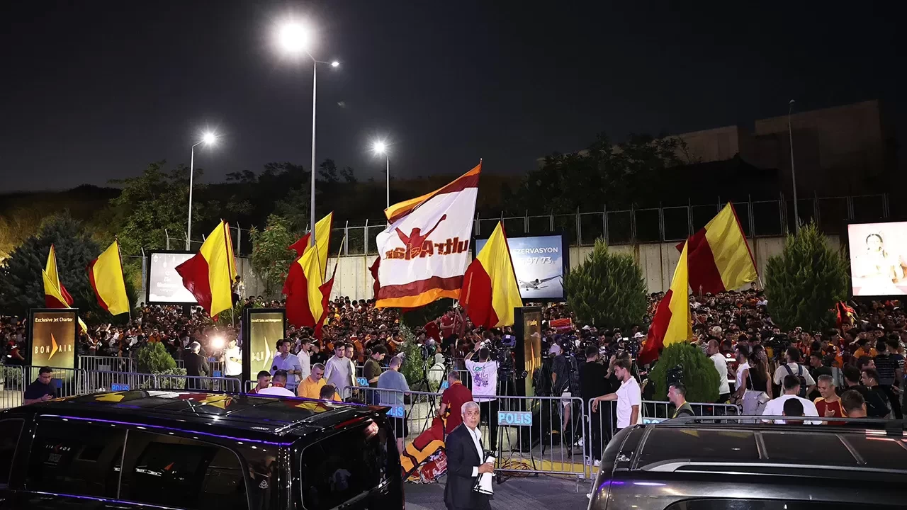 Galatasaray, Victor Osimhen transferinde mutlu sona ulaştı