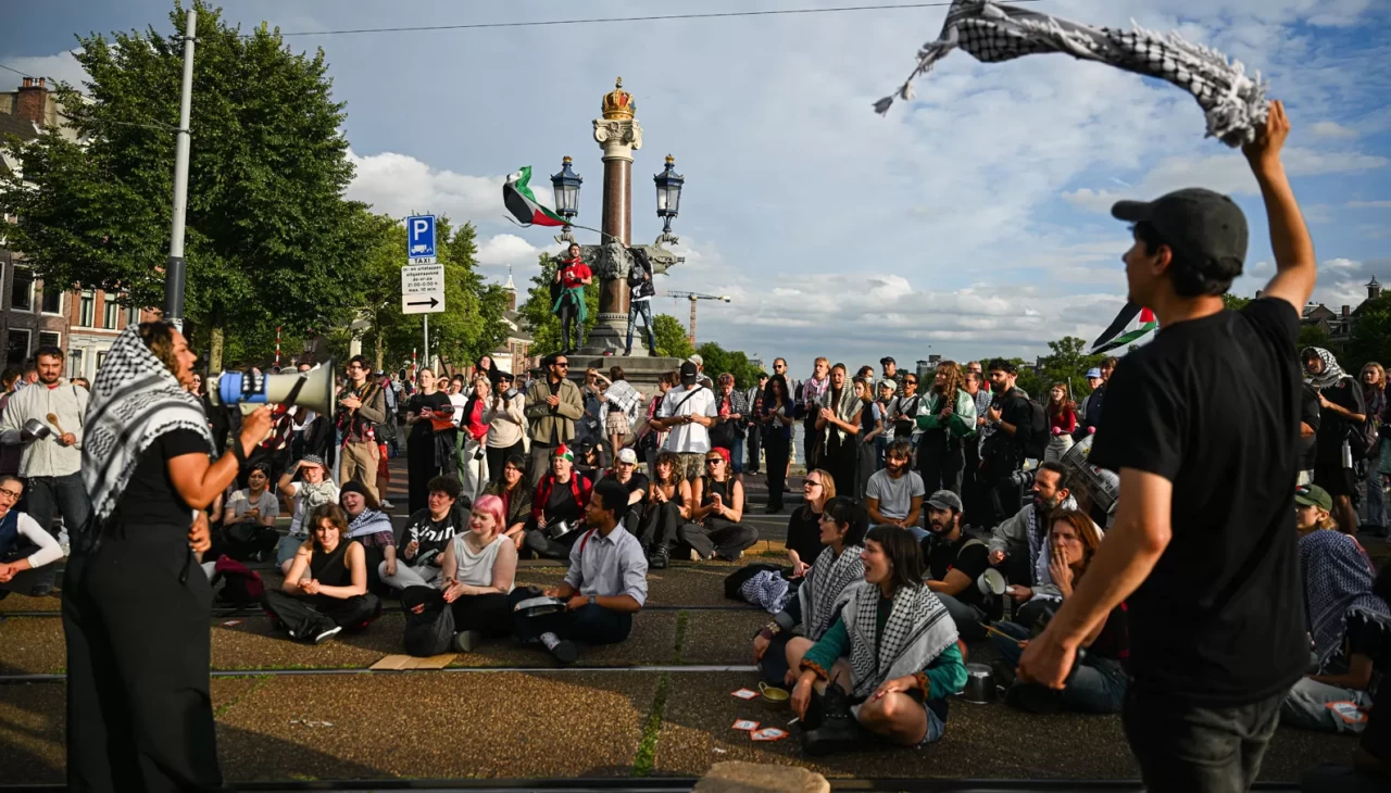 Amsterdam'da Gazze'deki açlığa dikkat çekmek için protesto düzenlendi
