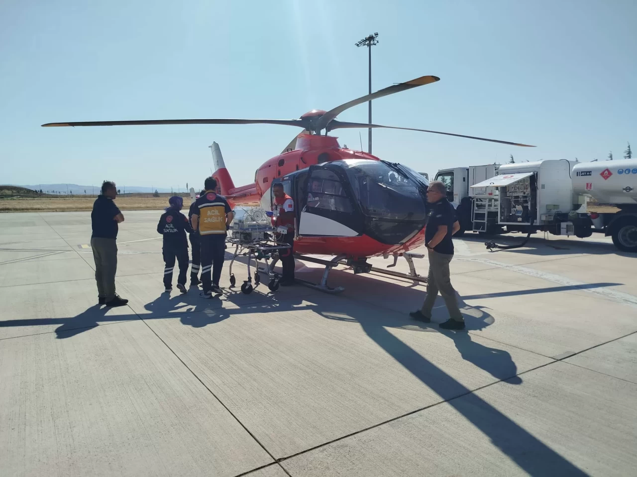 Amasya'da ambulans helikopter prematüre bebek için havalandı