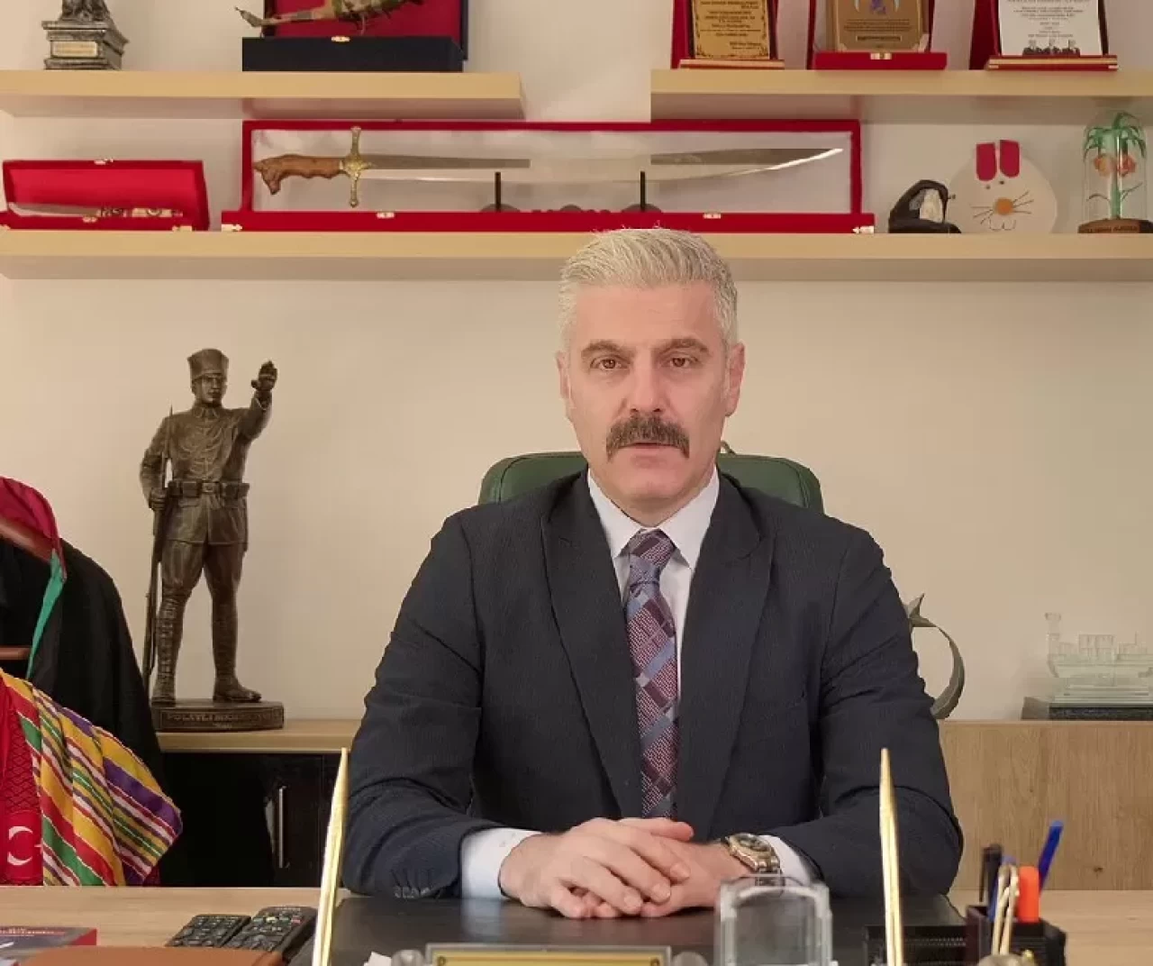 MHP'li Alperen: "Kutsallarımıza dil uzatmak hiç kimsenin haddi değildir"