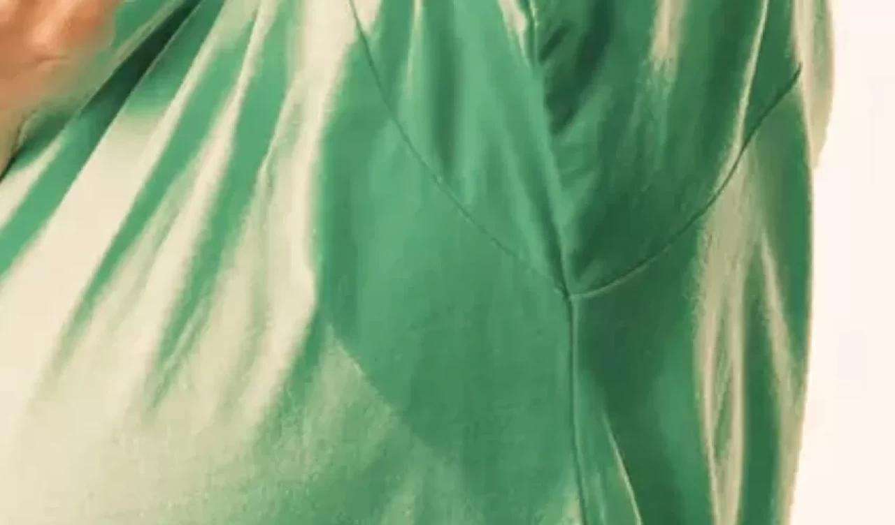 Kıyafetlerdeki kalıcı ter kokusunu gidermenin 5 etkili yolu