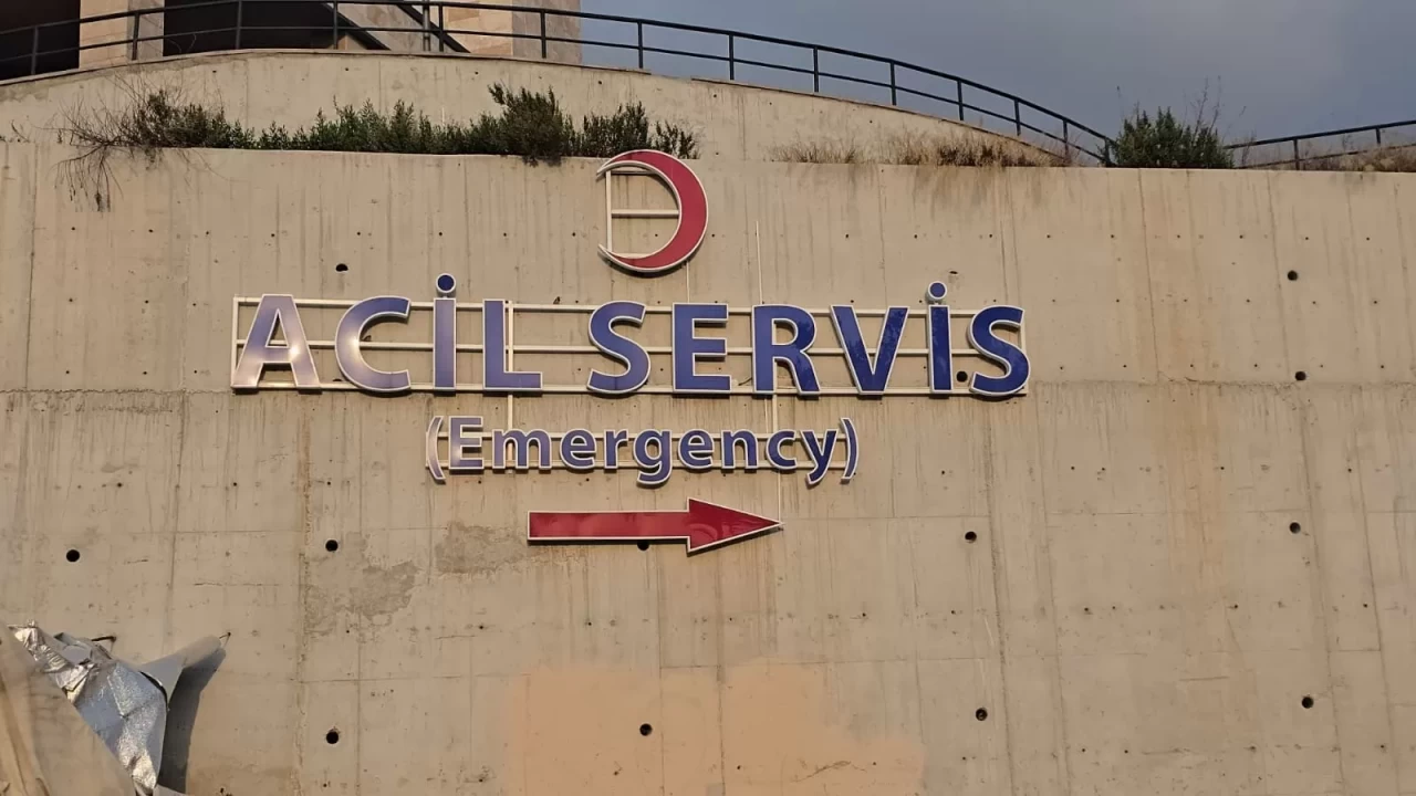 Tartıştığı eşini 7 yerinden bıçakladı