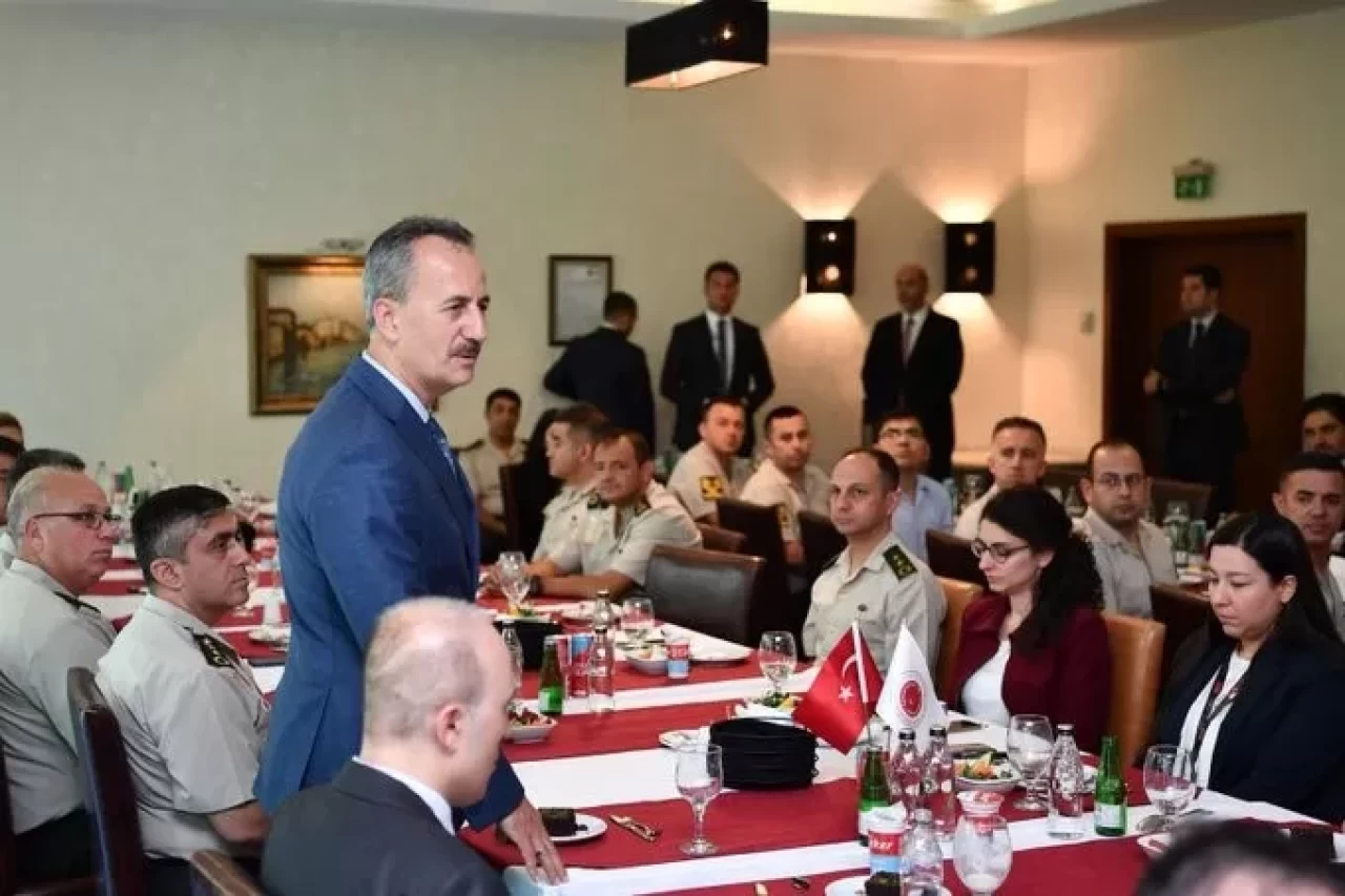 Savunma Sanayii Başkanı Görgün, askeri ataşelerle bir araya geldi