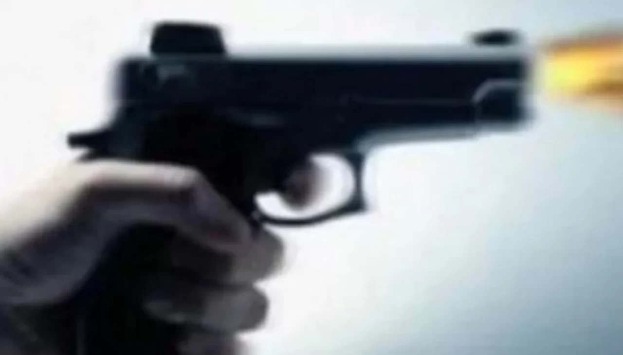 Trafikte tartıştığı şahıs tarafından silahla vurularak yaralandı