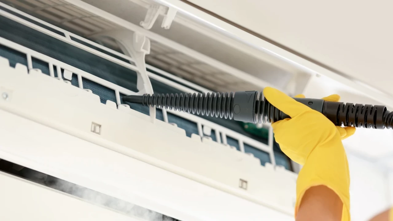 Uzmanı uyardı: Klimaları temizlerken dikkat! Bunu yapmayın