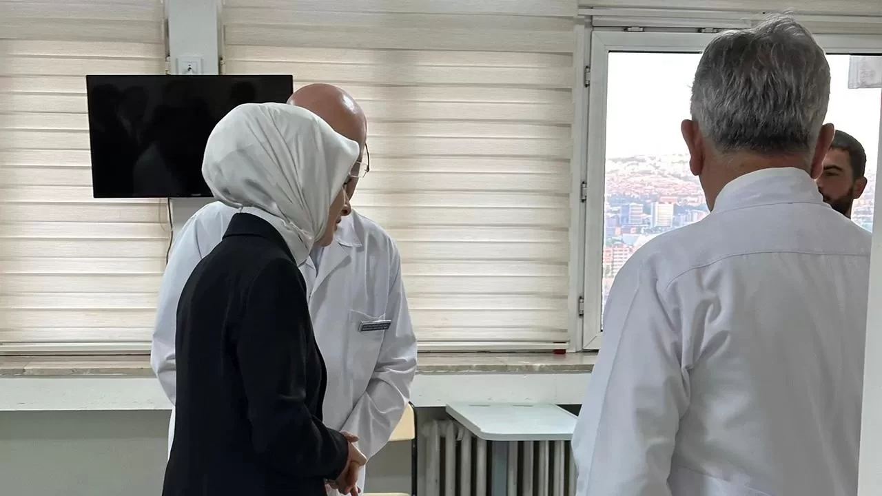 Bakan Göktaş, metan gazından zehirlenen askerleri ziyaret etti