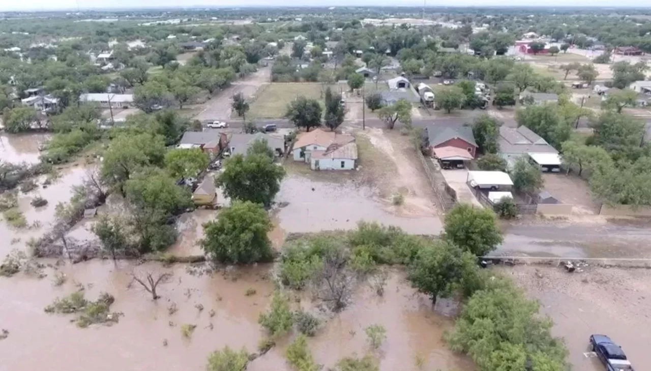 Texas’taki sel felaketinde bilanço ağırlaşıyor: 28’i çocuk 80 ölü