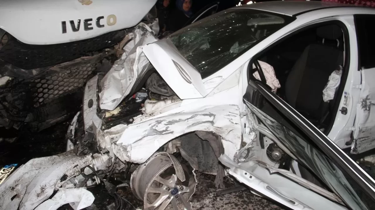 Konya'da 3 araç ile zincirleme kaza: 7 yaralı