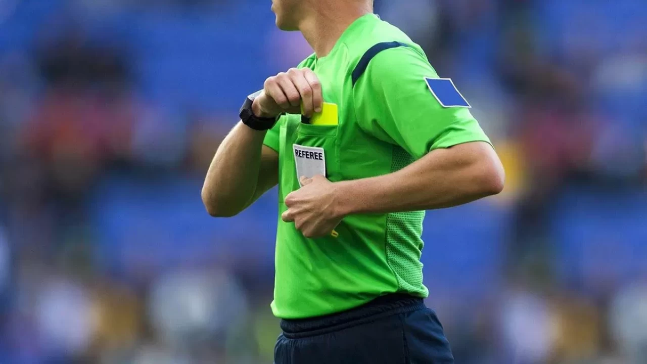 Fenerbahçe-Feyenoord maçlarının hakemleri belli oldu