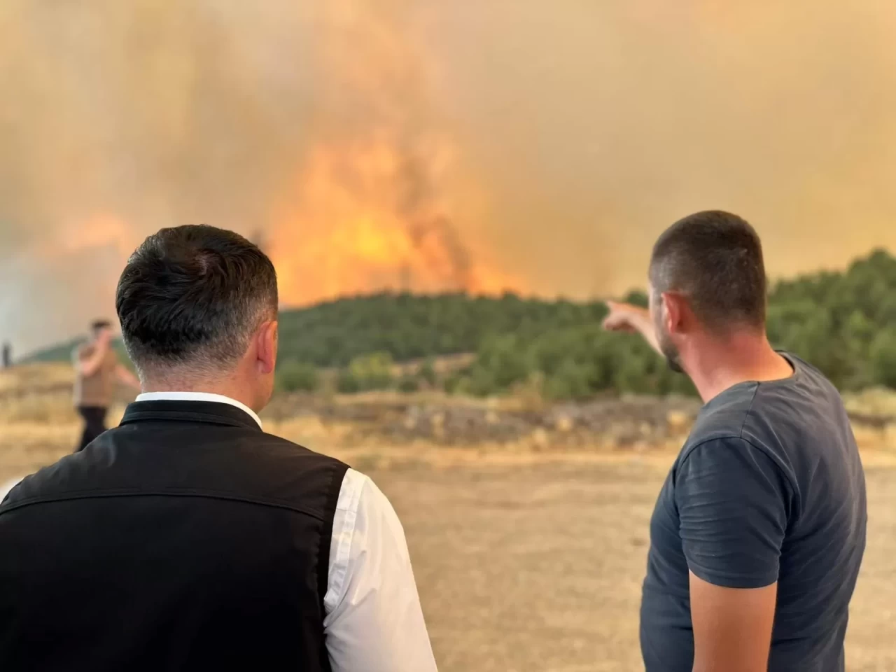 Sakarya'daki orman yangını Bilecik'e sıçradı: Boşaltılan köy sayısı 4'e yükseldi
