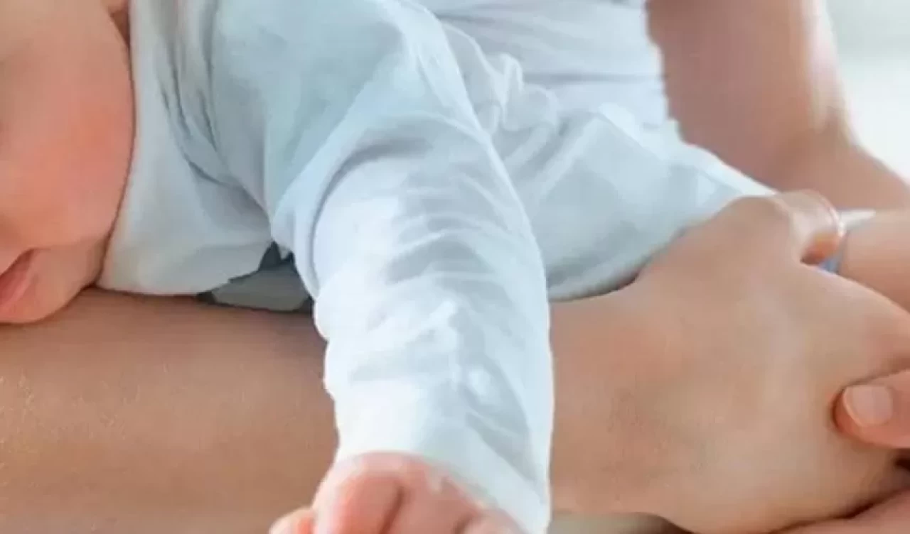 Yeni doğan bebeklerde gaz sancısı nasıl anlaşılır ve nasıl geçer?