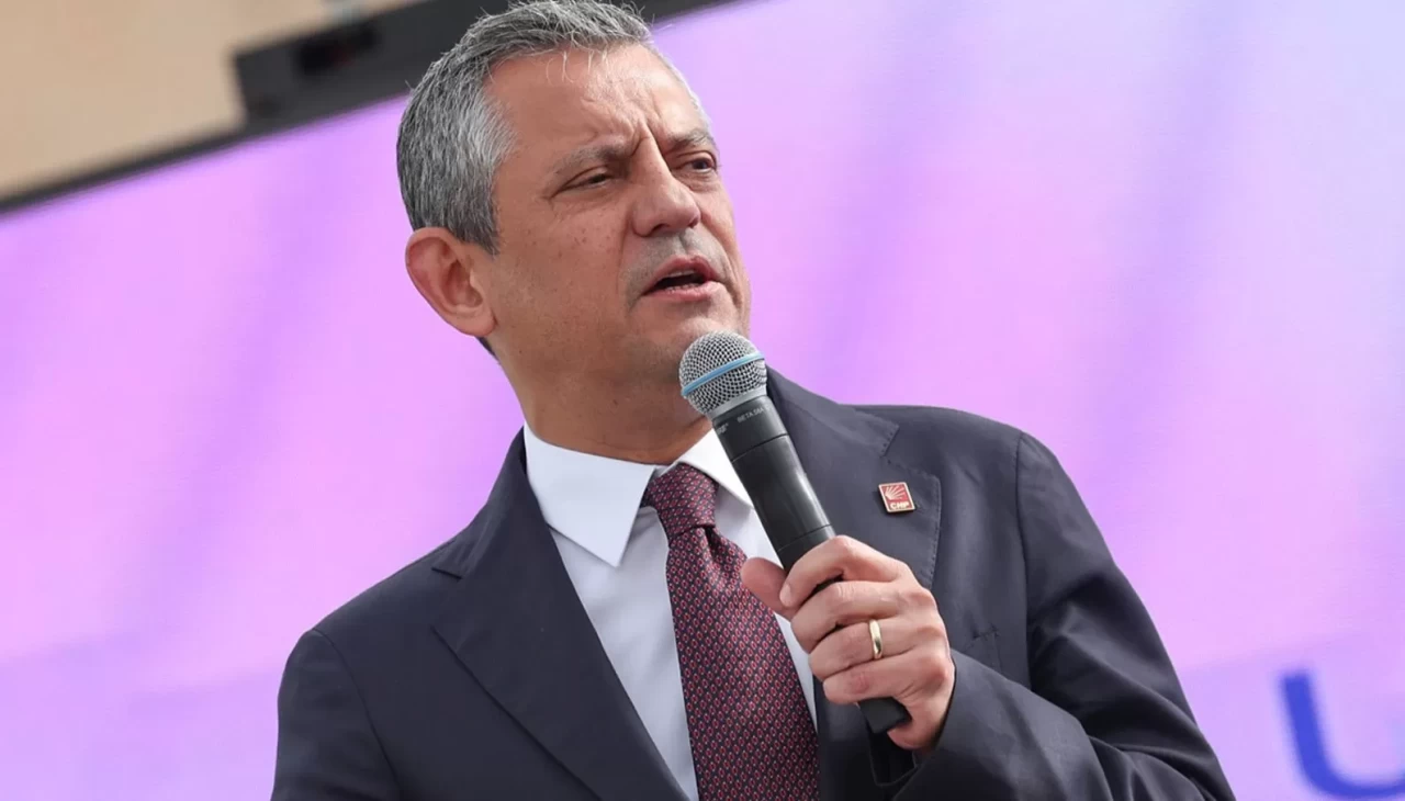 Özgür Özel'in "Kumpas" yalanı çöktü!  CHP’li Başkan Yardımcısı suçu kabul etti