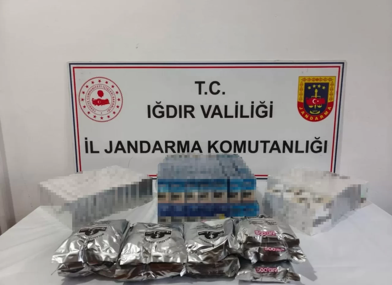 Iğdır'da kaçak sigara ve botoks operasyonu