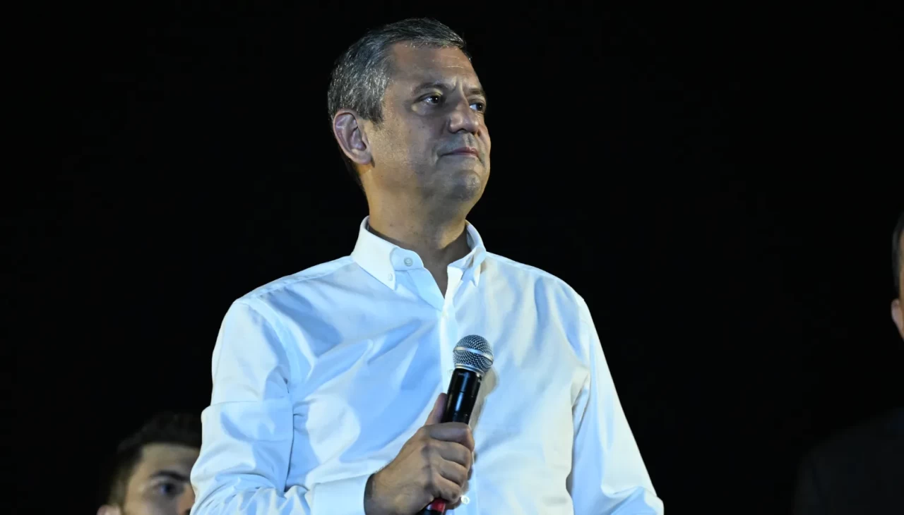 Size nasıl bir kanıt lazım Özgür Bey?