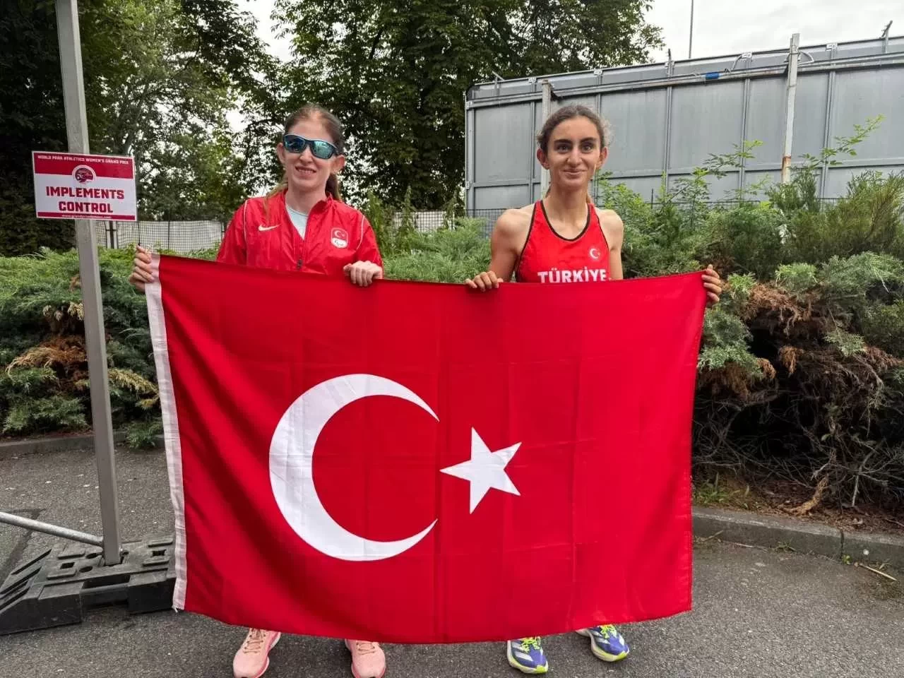 Çekya'da altın madalya sevinci: Hatice Güçlü ve Sevda Kılınç Çırakoğlu'nun başarısı