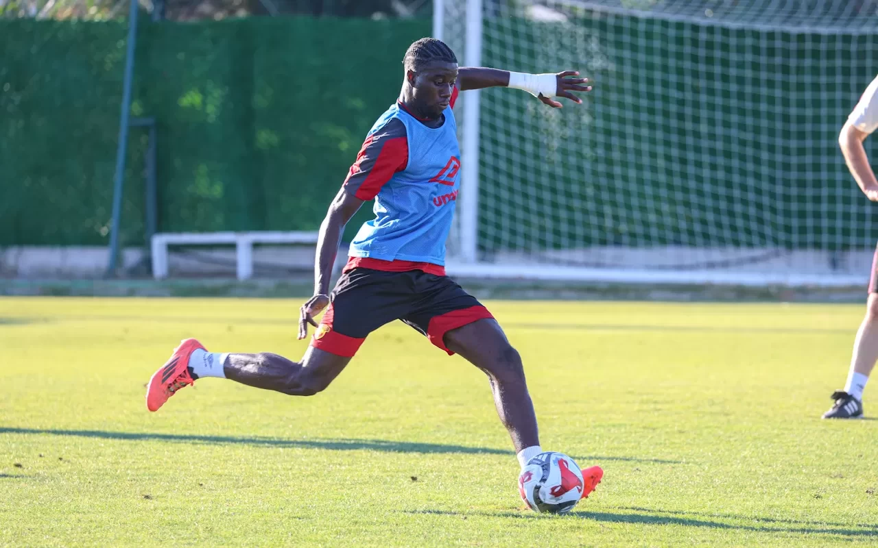 Göztepe, sezona çift antrenmanla hazırlanıyor