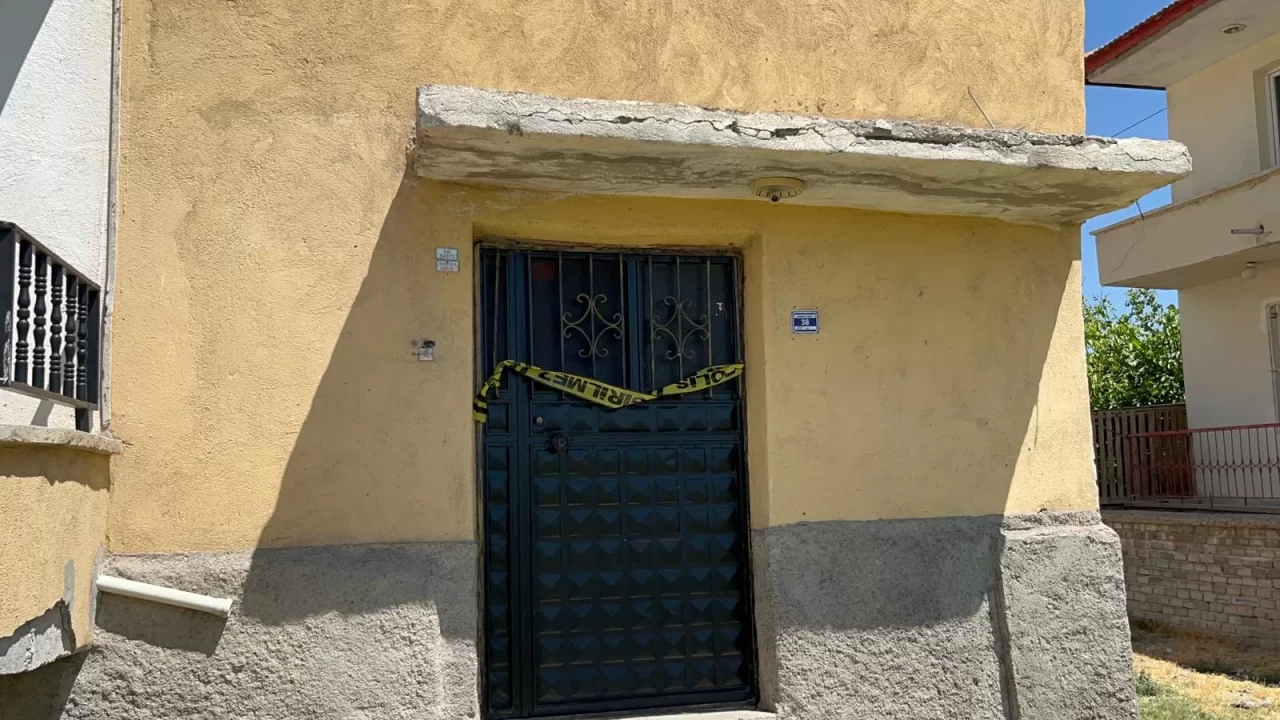 Aksaray'da dehşet: 14 yaşındaki çocuk, ağabeyini bıçaklayarak öldürdü