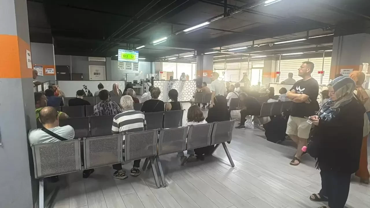 Son gün! Eski tip sürücü belgeleri için indirimli başvuru yoğunluğu yaşanıyor!