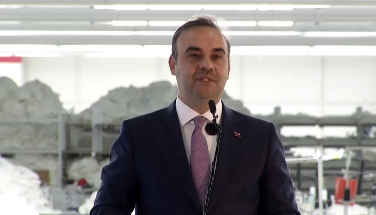 Bakan Kacır rakamları açıkladı! Milli gelirde rekor artış