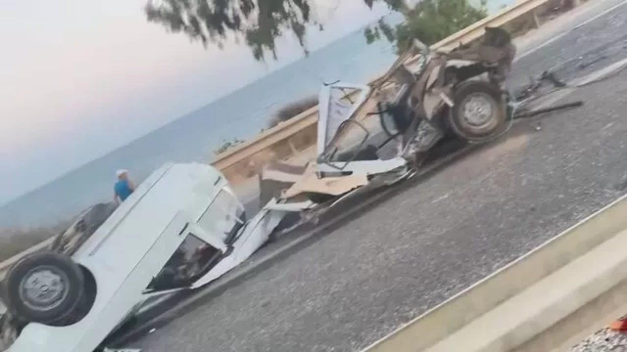 Mersin Silifke'de otomobil kaza sonrası ikiye bölündü: 1 can kaybı