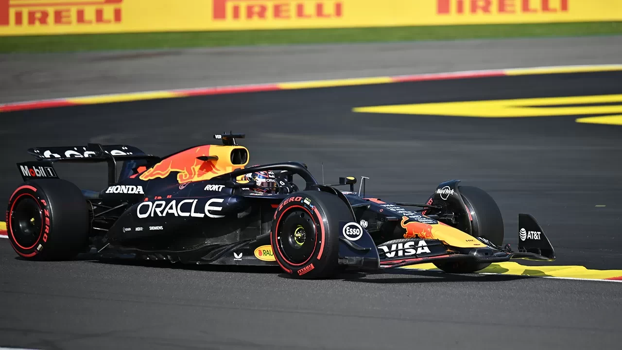 Max Verstappen, Belçika Grand Prix'si sprint yarışını kazandı