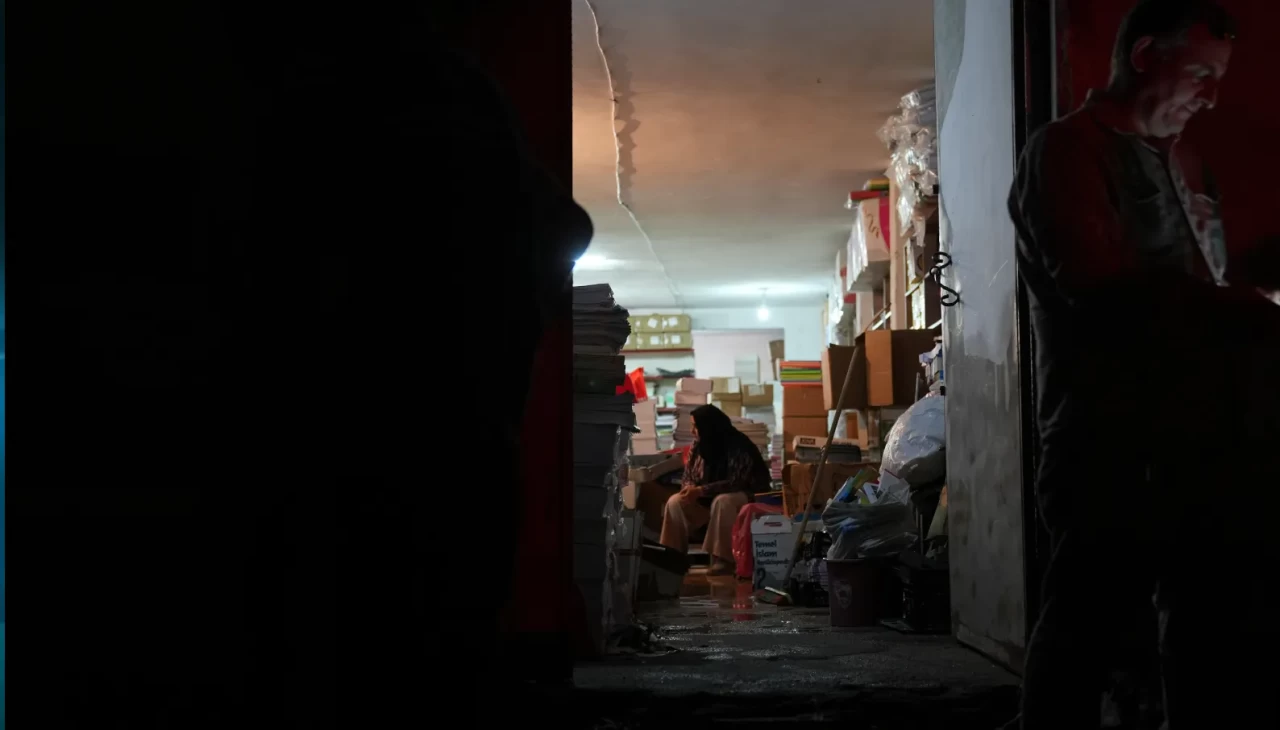 Başkentteki şiddetli sağanak ve fırtına hayatı felç etti