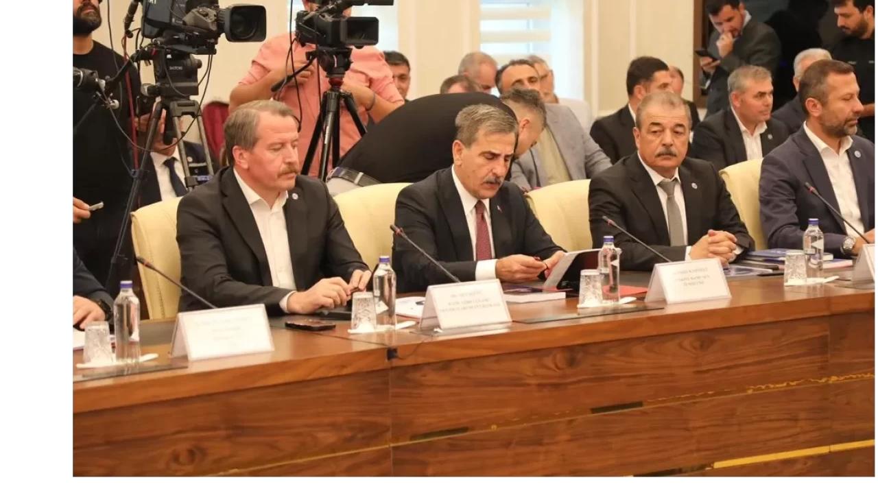 Toplu sözleşme süreci başladı! Türkiye Kamu-Sen masada: “Taleplerimiz net, mücadelemiz kararlıdır”