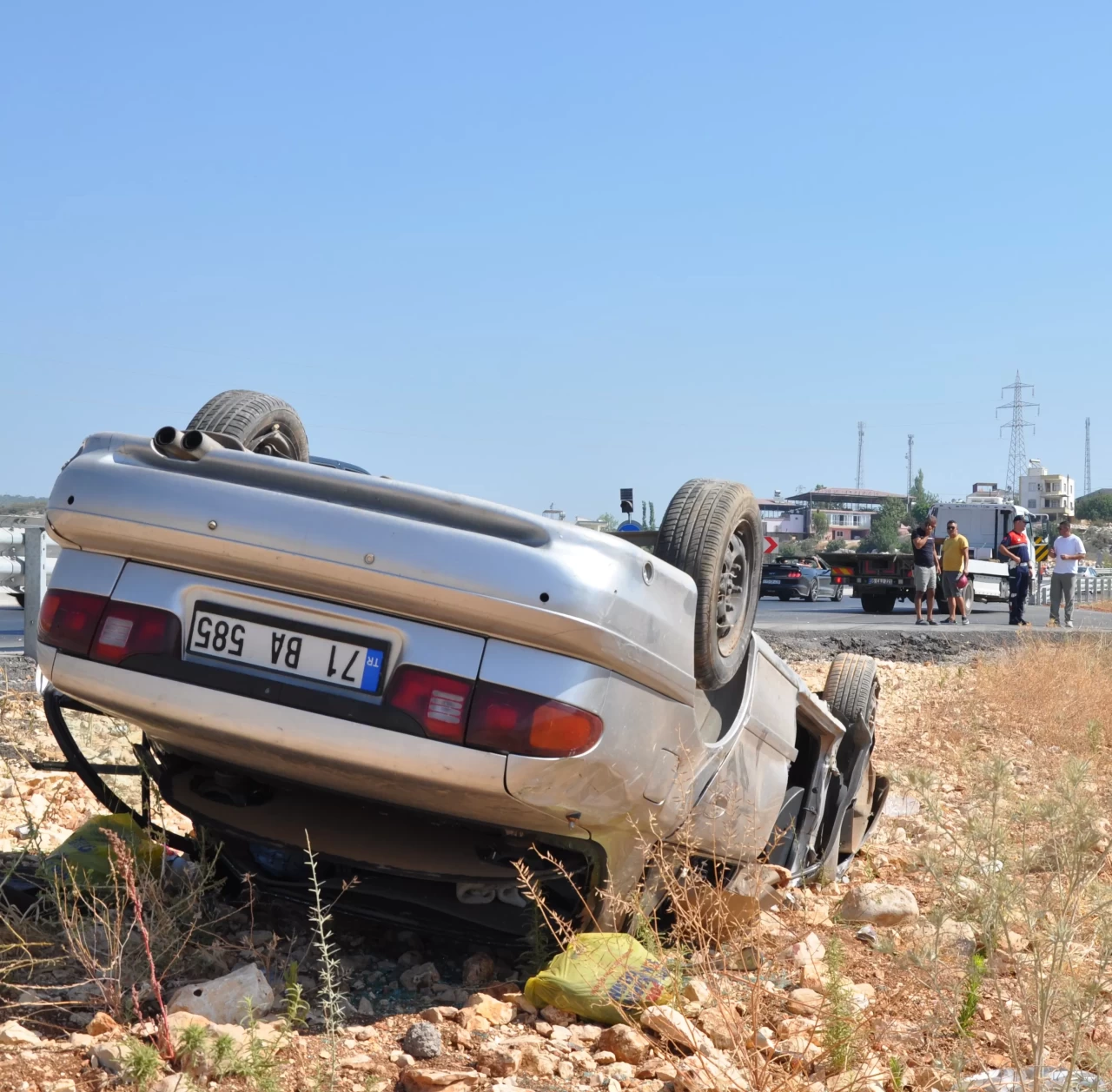 Mersin Silifke'de otomobil devrildi: 1 ölü, 1 yaralı