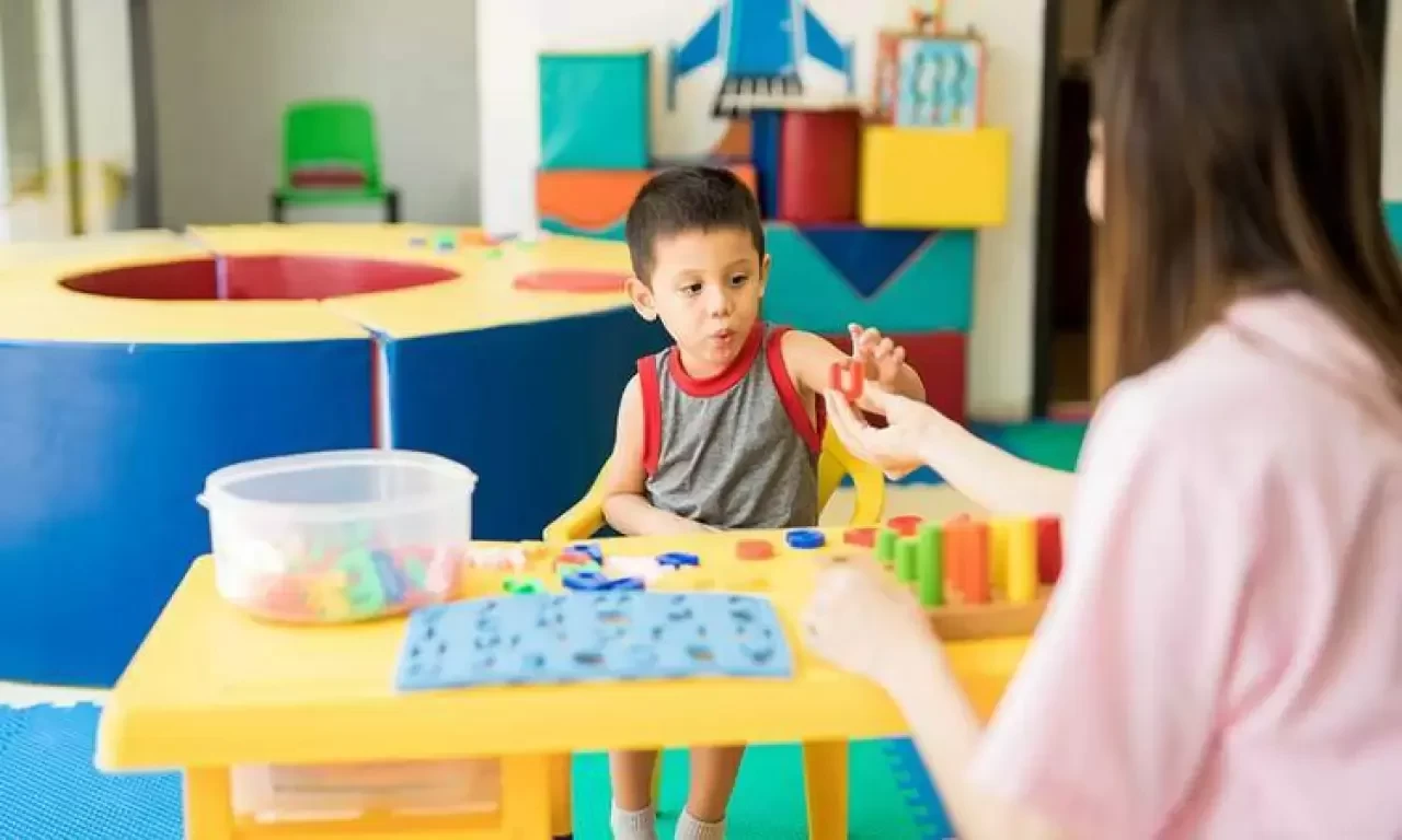 Özel Eğitim Öğretmenliği Bölümü Nedir, Mezunları Ne İş Yapar ve Nerelerde Çalışır?