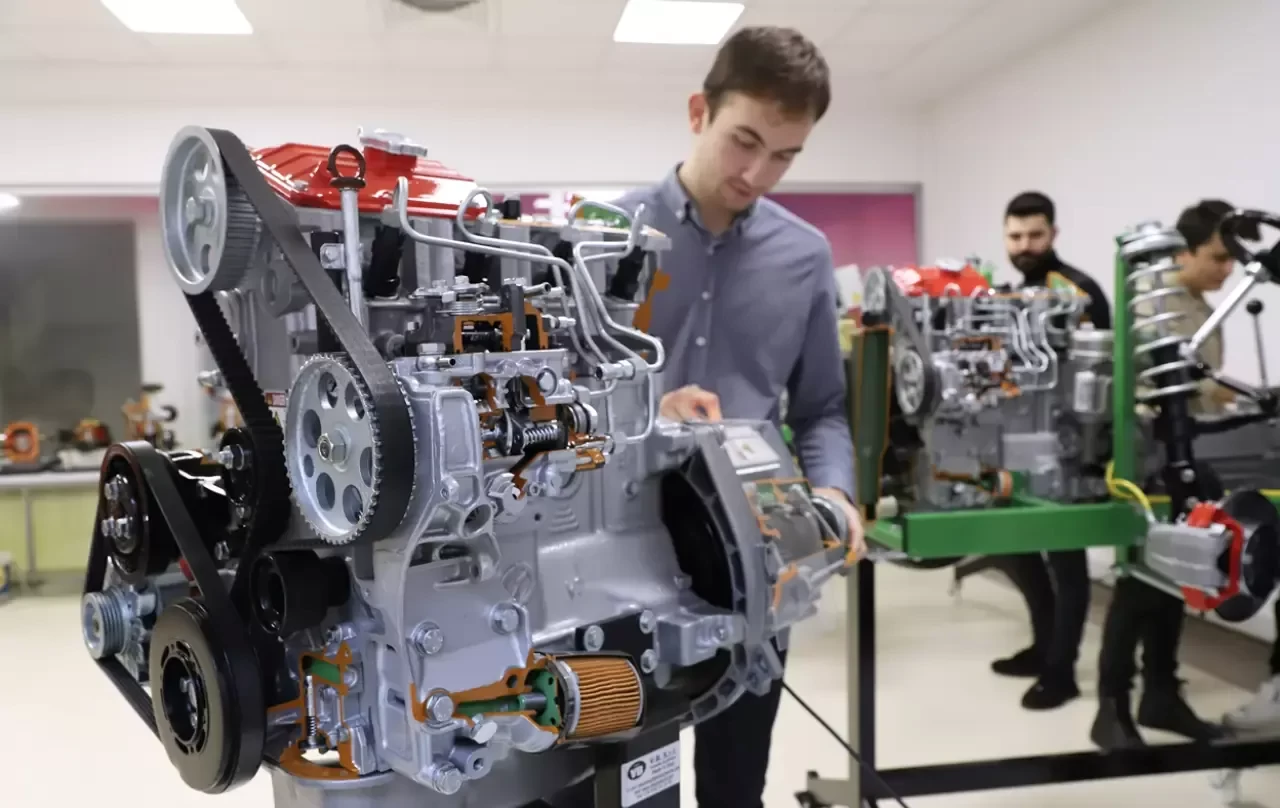 Otomotiv Mühendisliği Bölümü Nedir, Mezunları Ne İş Yapar ve Nerelerde Çalışır?