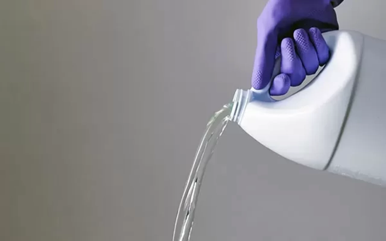 Sosyal medyada tehlikeli adım: Çamaşır suyu içerek şifa bulma modası