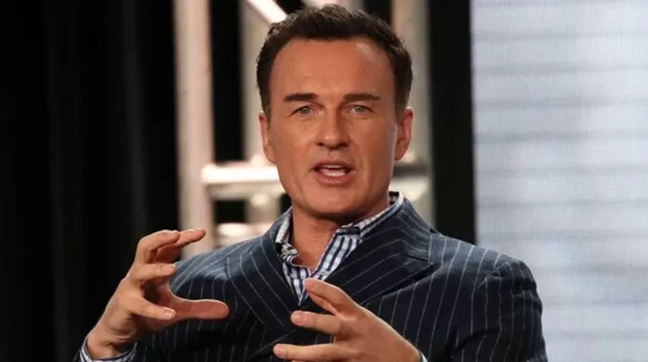 Sevenlerini yasa boğdu! Julian McMahon’dan acı haber geldi
