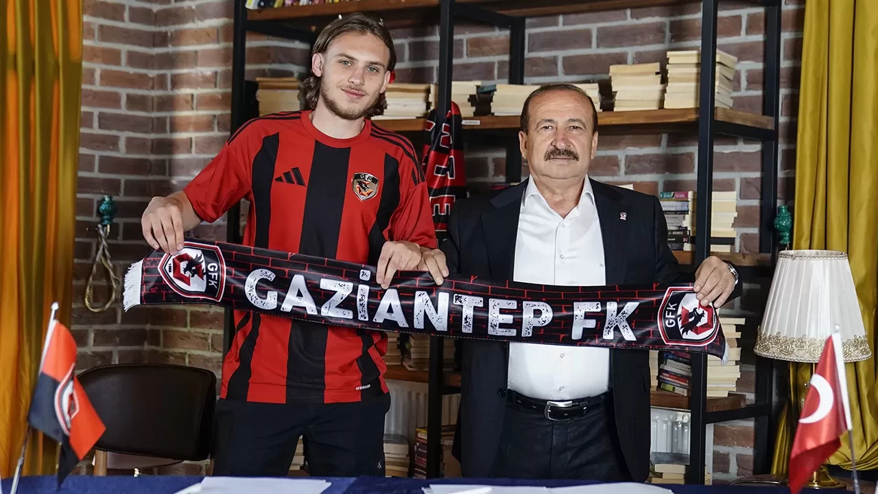 Gaziantep FK, Enver Kulasin ile 3+1 yıllık sözleşme imzaladı