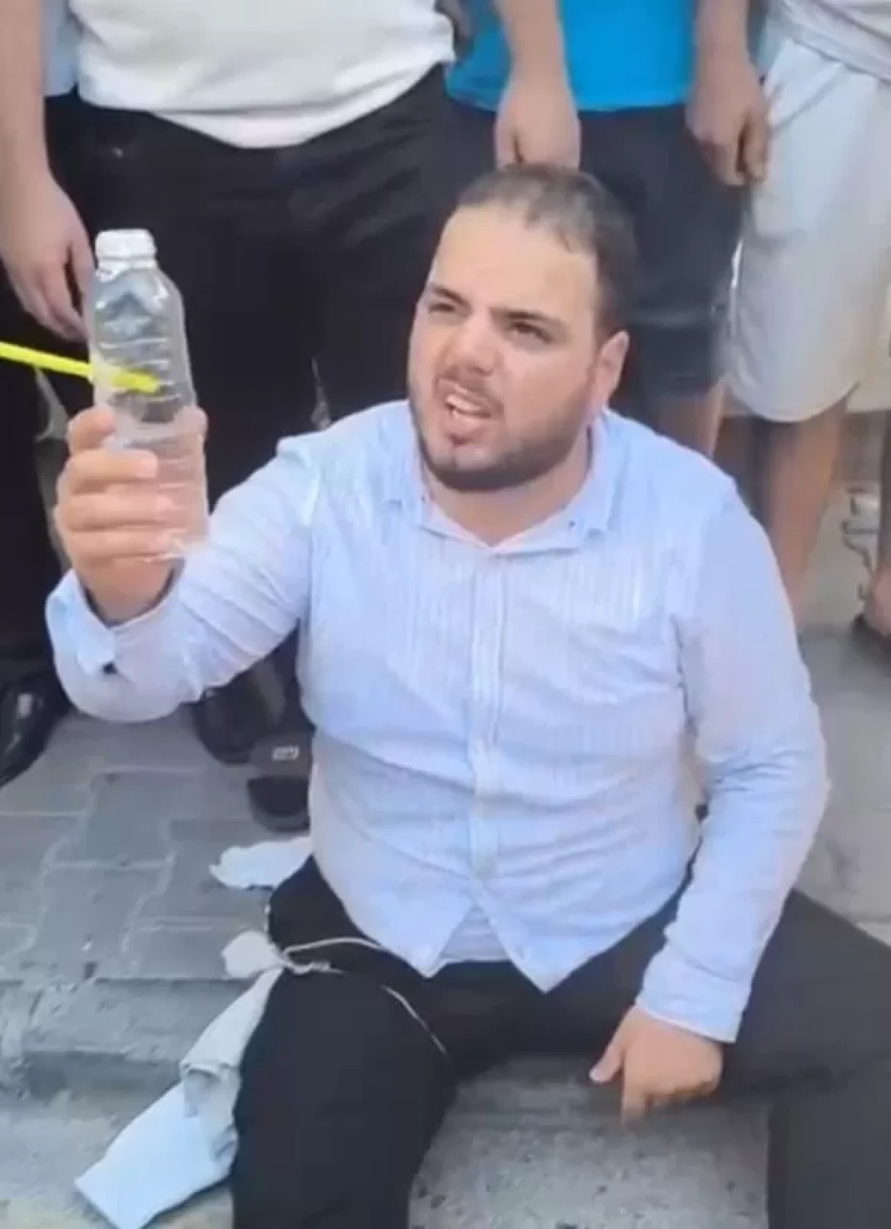 Mersin'de camide bıçaklı saldırı: Müezzin yaralandı