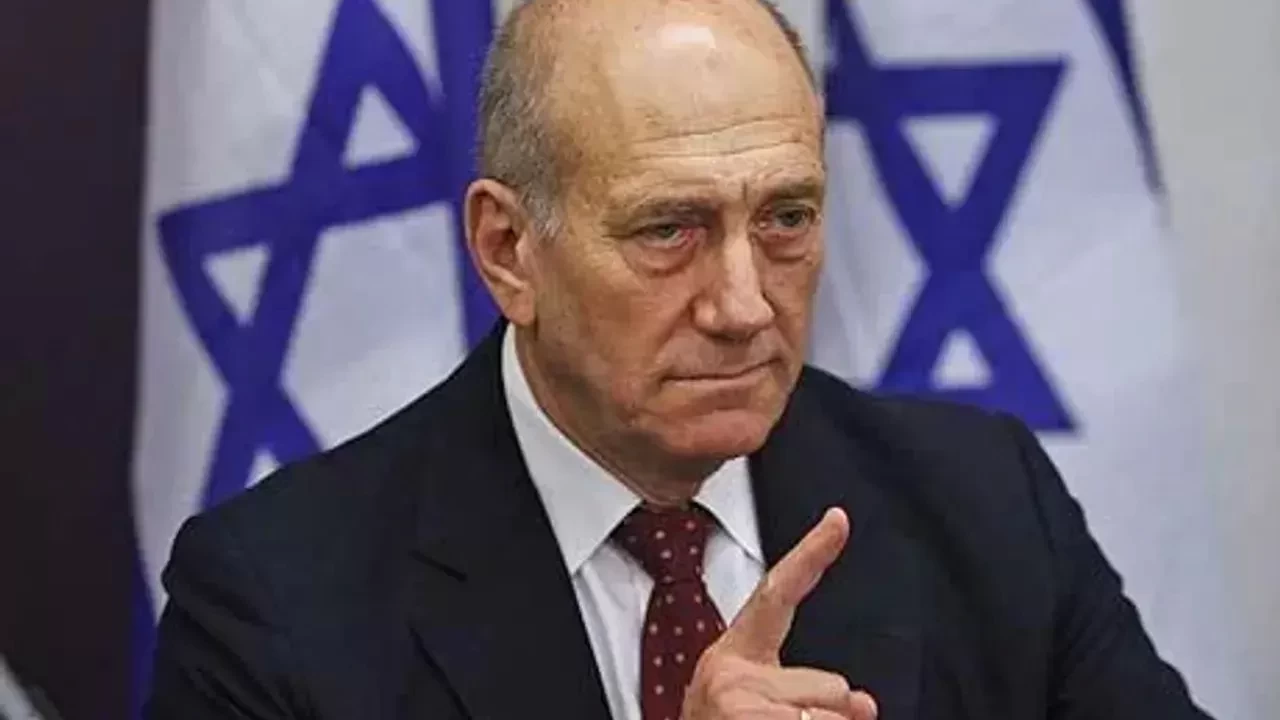 Eski İsrail Başbakanı Olmert'ten Netanyahu'ya sert tepki: Savaş suçu işliyor