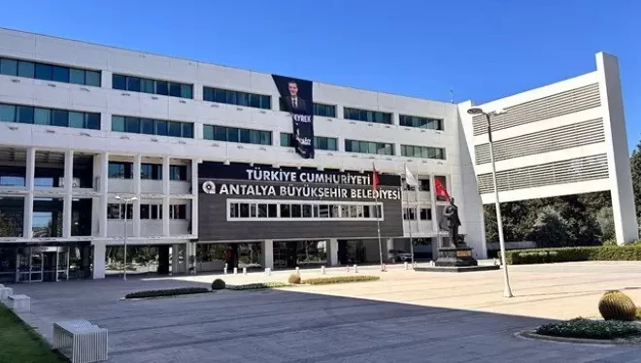Antalya Büyükşehir Belediyesi'ne yeni operasyon: 3 kişi gözaltında
