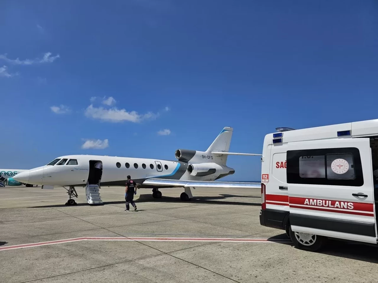 İngiltere’ye sevk edilen hastaya Türkiye'de oksijen ikmali yapıldı