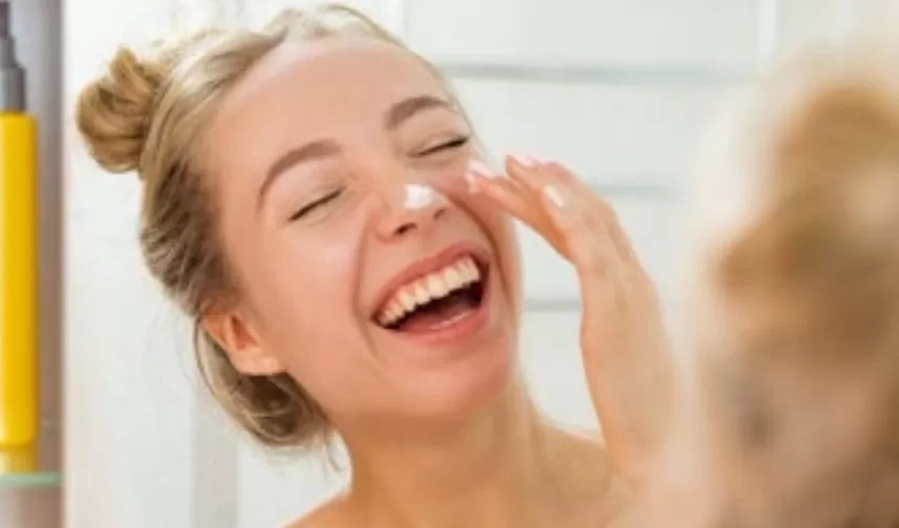 Akşam güzellik rutini! Cildinizi yenileyen 7 adım