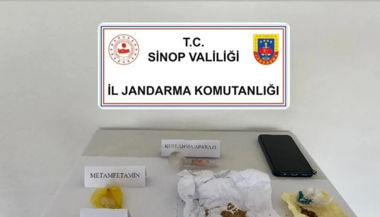 Sinop'ta yolcu otobüsünde uyuşturucu ele geçirildi