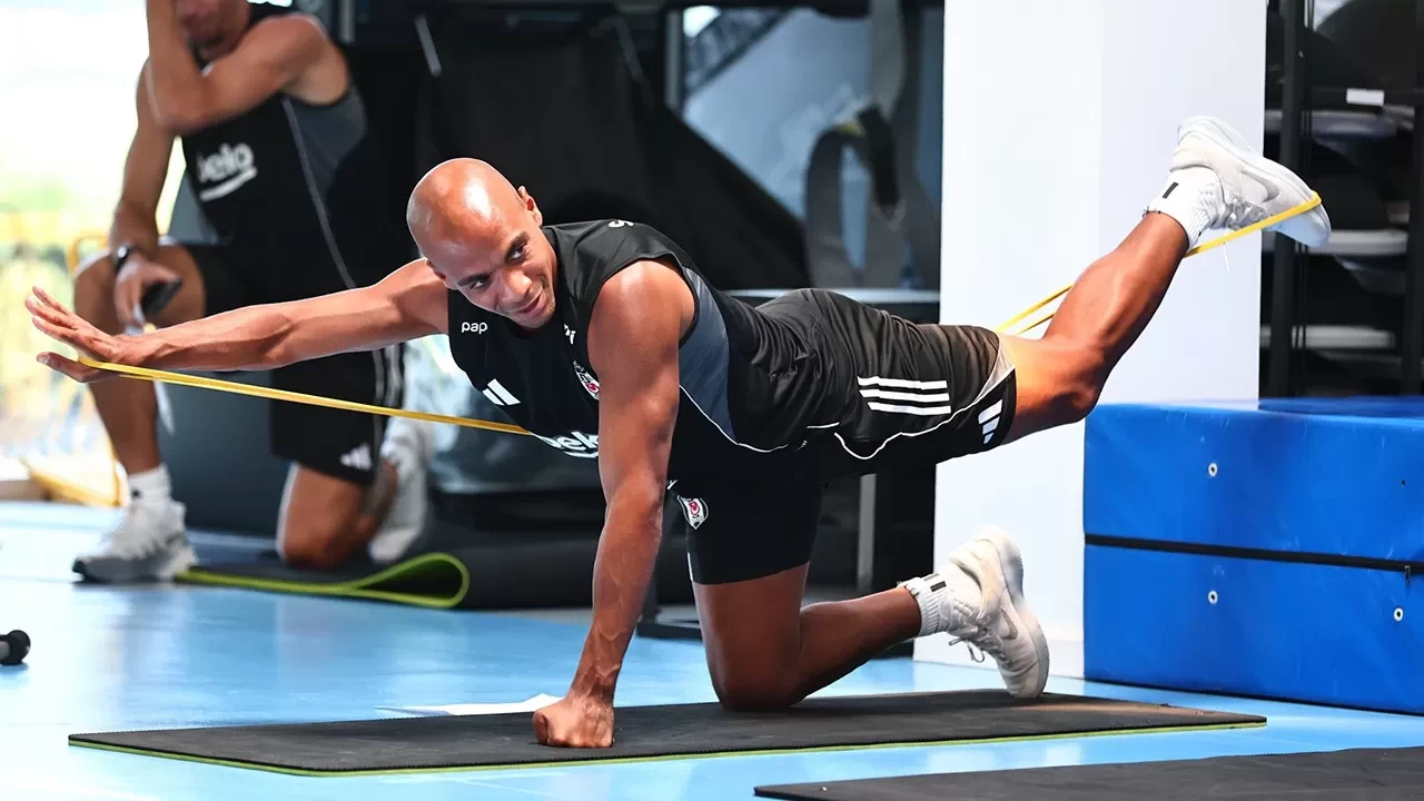 Beşiktaş, Shakhtar Donetsk maçı hazırlıklarını salonda sürdürdü