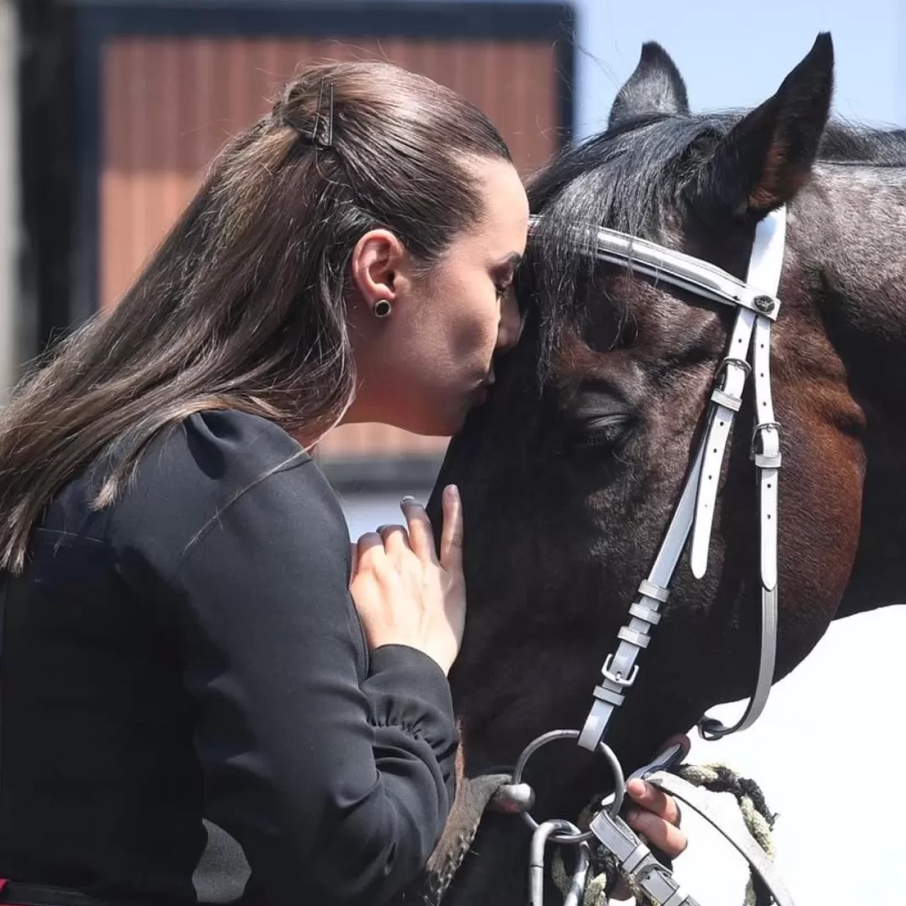 Türkiye'nin ilk kadın yarış spikeri Esen Gök evinde ölü bulundu!