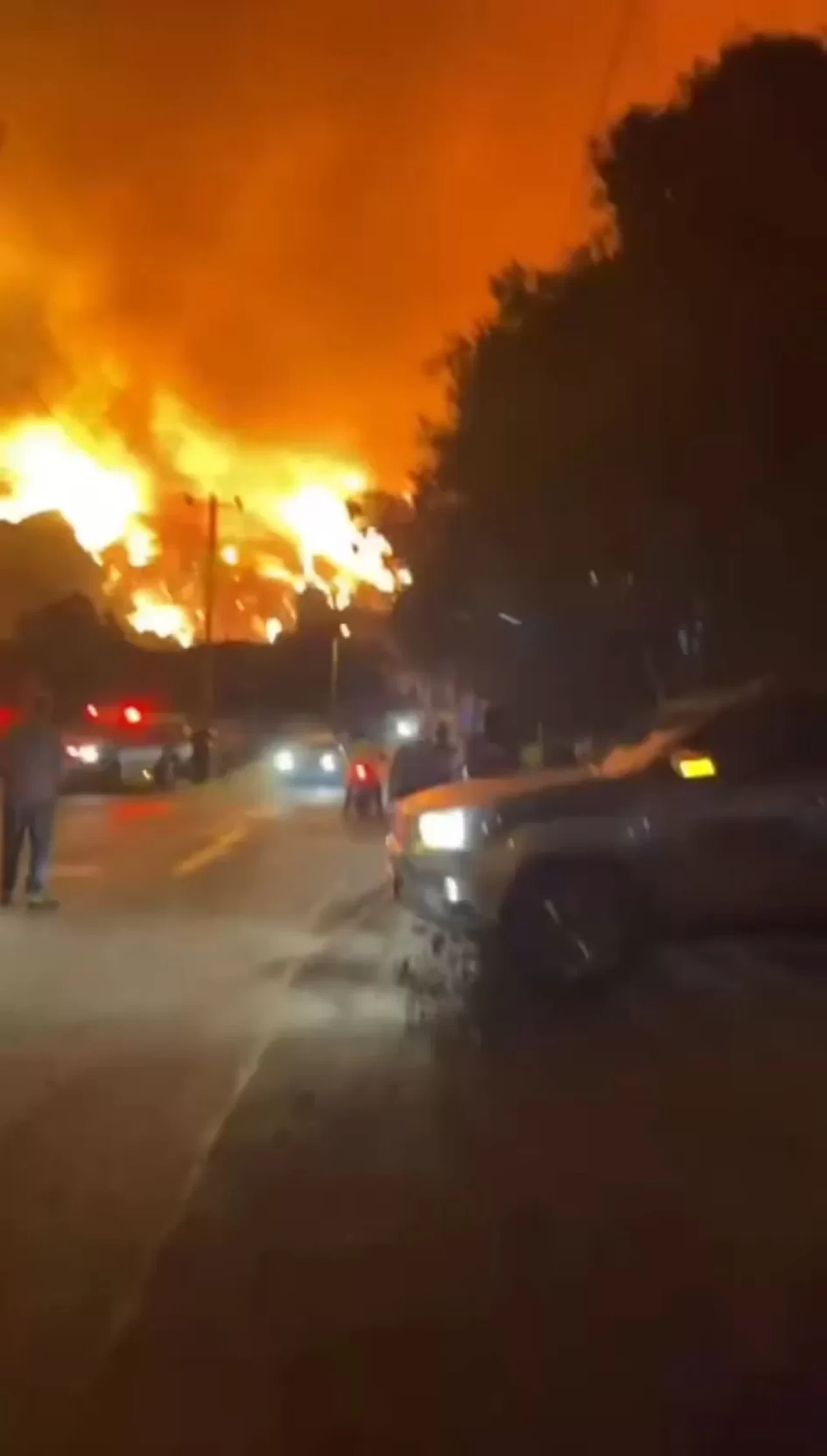 Bursa-Ankara otobanı yangın sebebiyle trafiğe kapatıldı