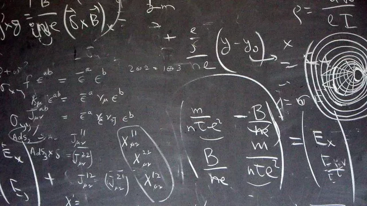 Fizik Bölümü Nedir? Mezunları Ne İş Yapar ve Nerelerde Çalışır? İş İmkanları Nelerdir?