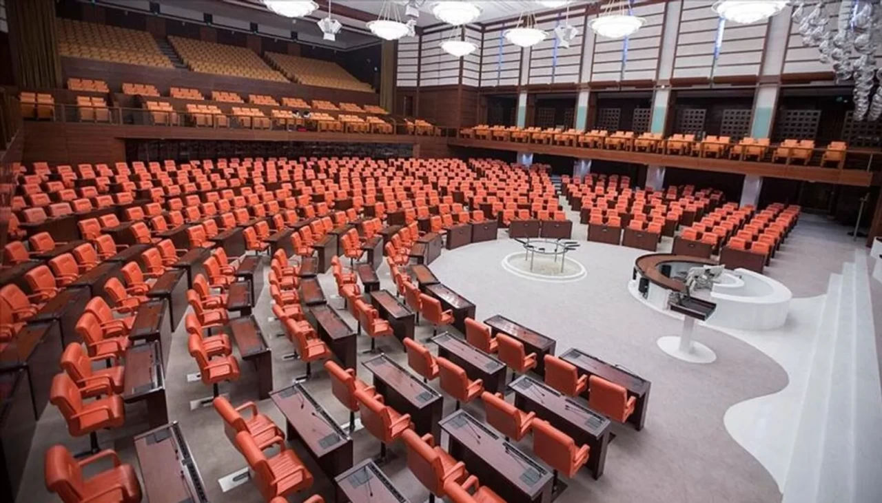 İYİ Parti, Gelecek ve DEVA, partilerini bırakan vekillerin şokunu yaşadı