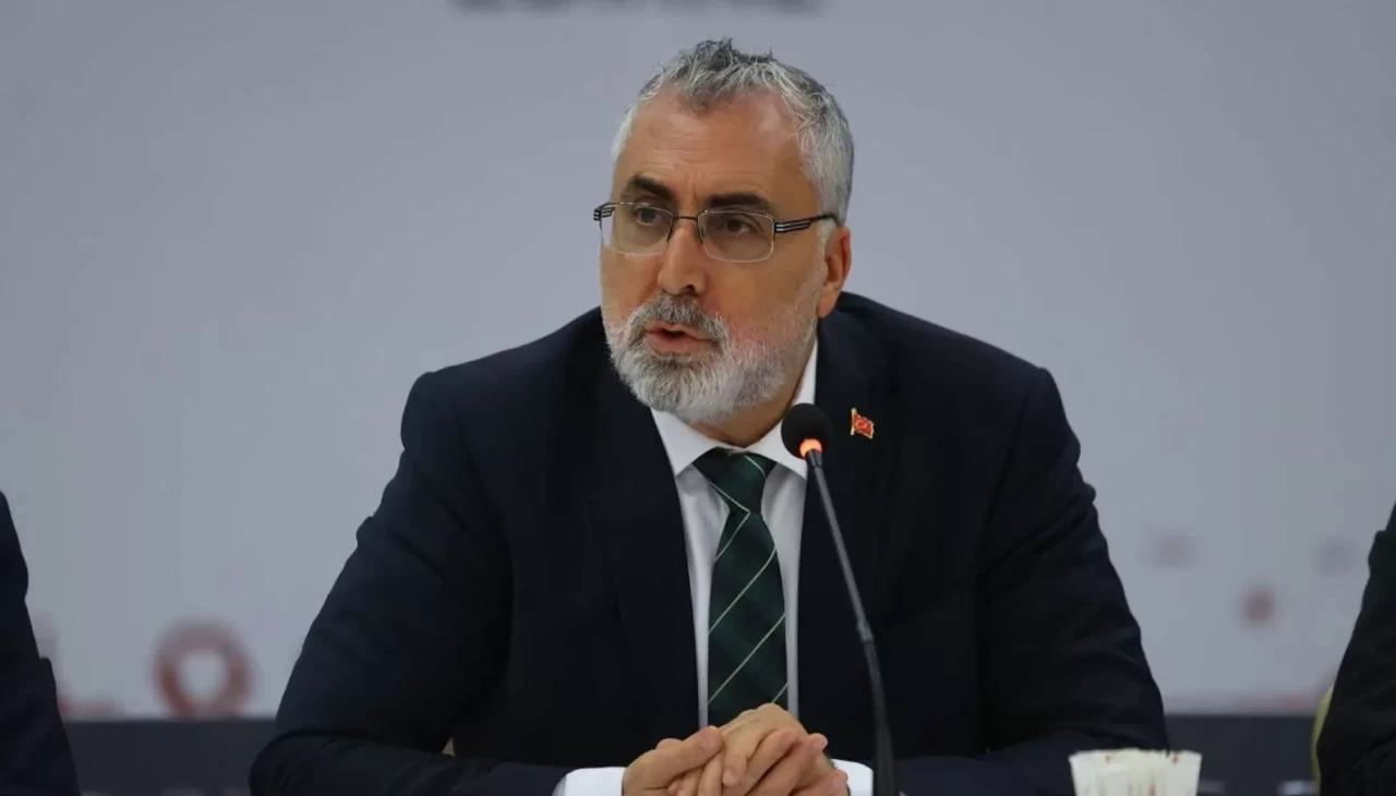 Bakan Işıkhan'dan kanser hastalarına müjde! Kanser ilaçlarına SGK desteği geliyor