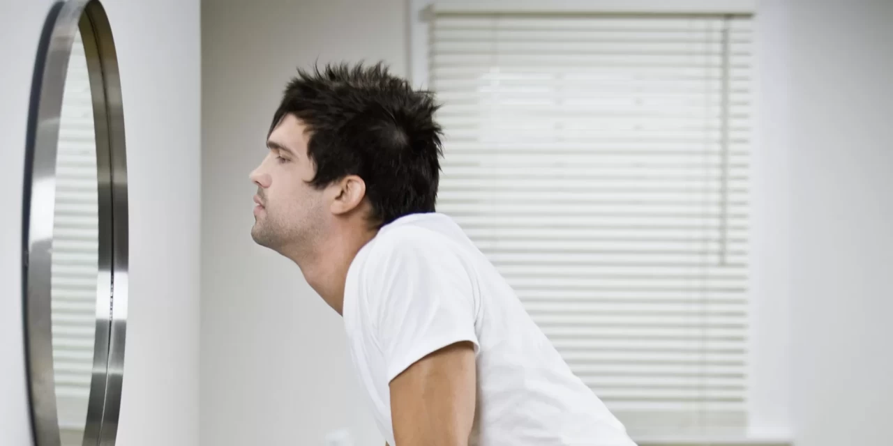 Sabahları Aynaya Bakınca Kendimizi Neden Farklı Görürüz?