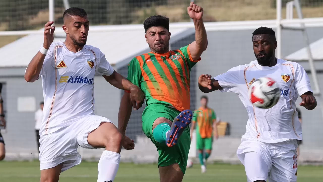 Alanyaspor, Kayserispor’u hazırlık maçında 2 golle geçti