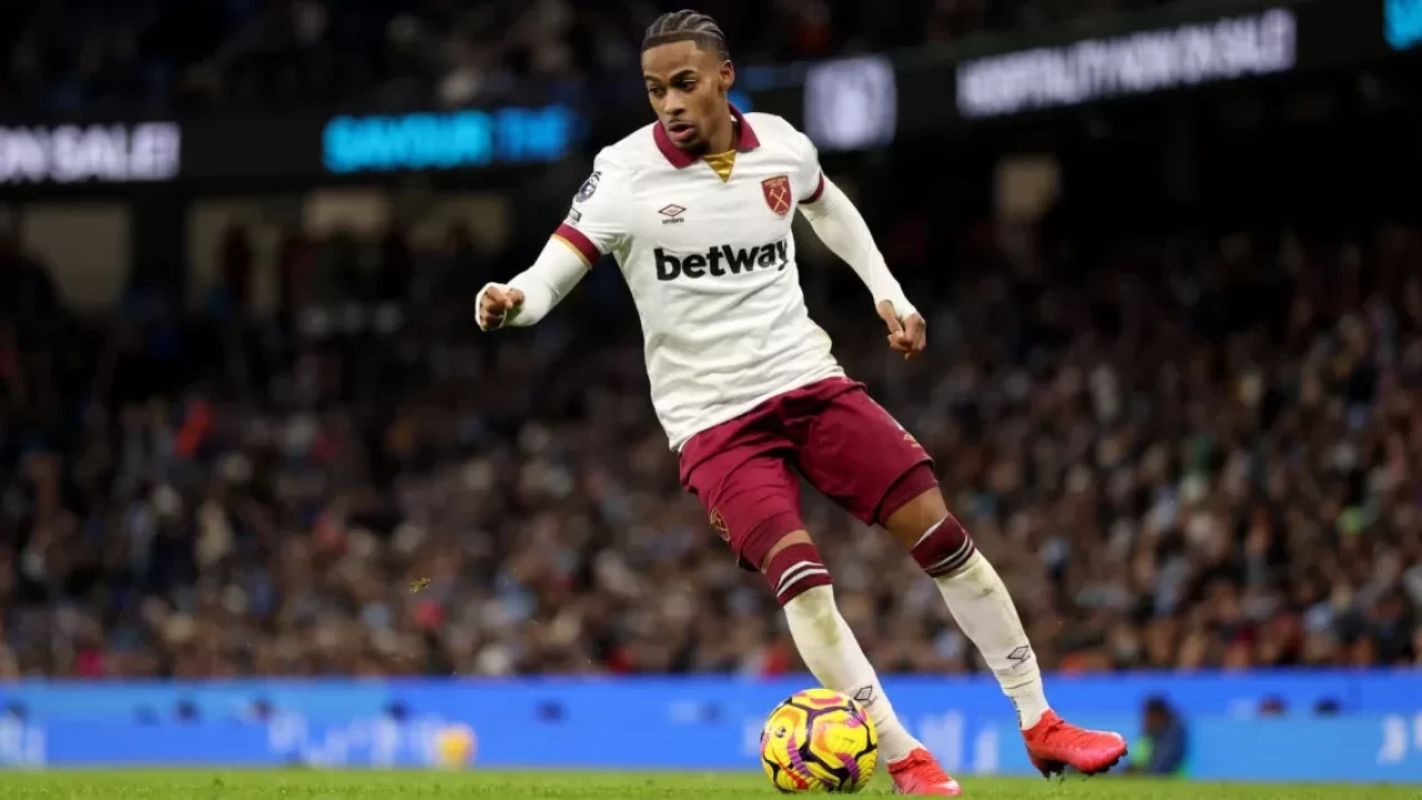 Fenerbahçe, Crysencio Summerville’i kiralamak istiyor